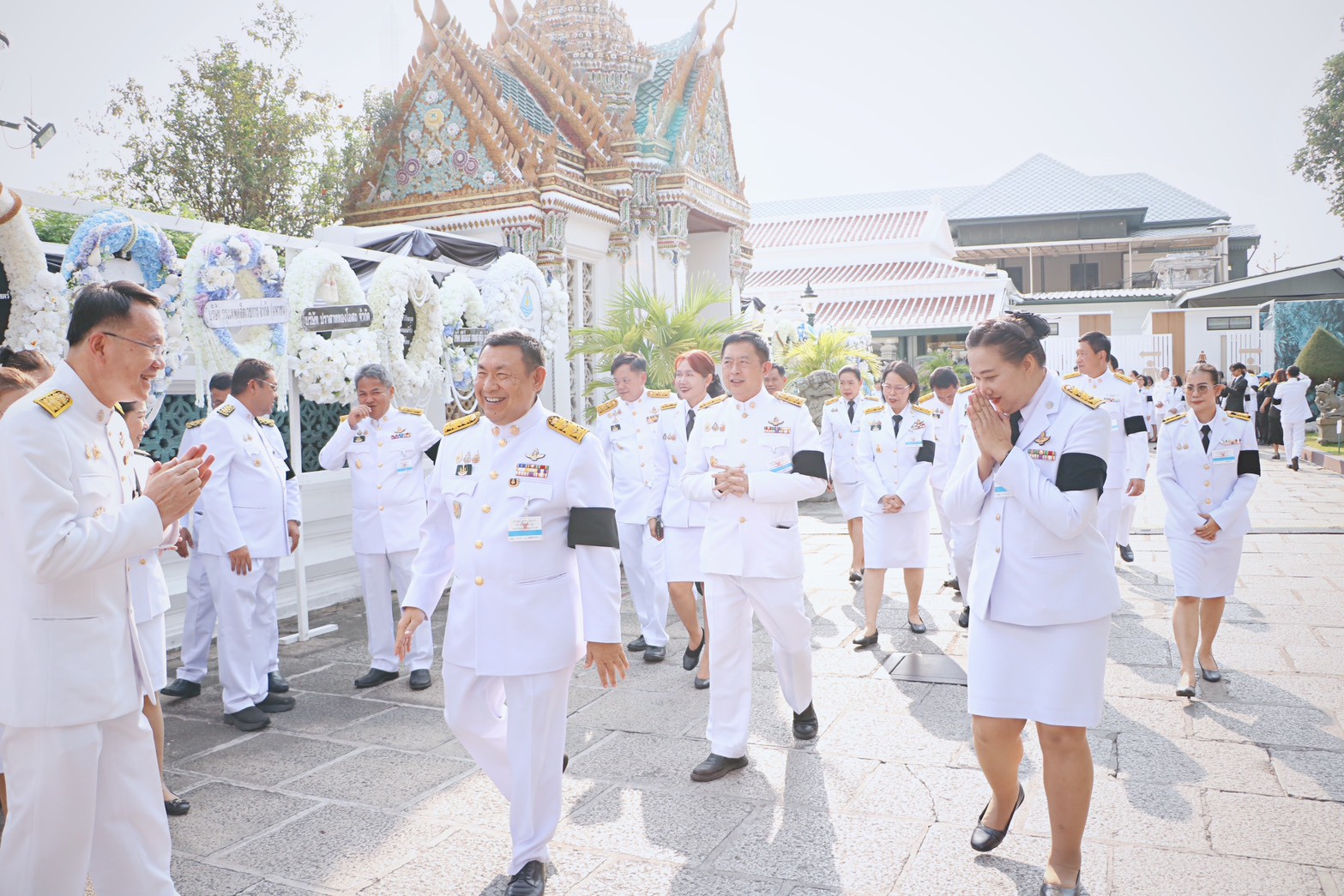 title - ส.ป.ก. ร่วมพิธีวางพวงมาลาถวายราชสักการะ ในพระพิธีธรรมสวดพระอภิธรรมพระบรมศพ สมเด็จพระนางเจ้าสิริกิติ์ พระบรมราชินีนาถ พระบรมราชชนนีพันปีหลวง ณ พระที่นั่งดุสิตมหาปราสาท